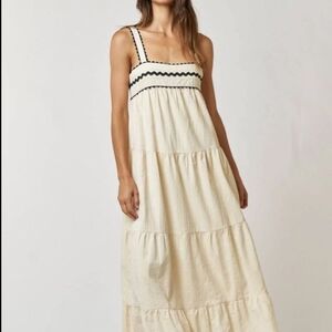 Elegant Cream Maxi Dress